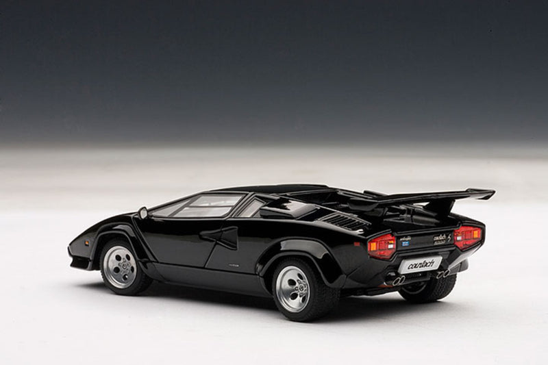Lamborghini Countach 5000S QV | 1:43 Scale Diecast Model Car by AUTOart | Rear Quarter