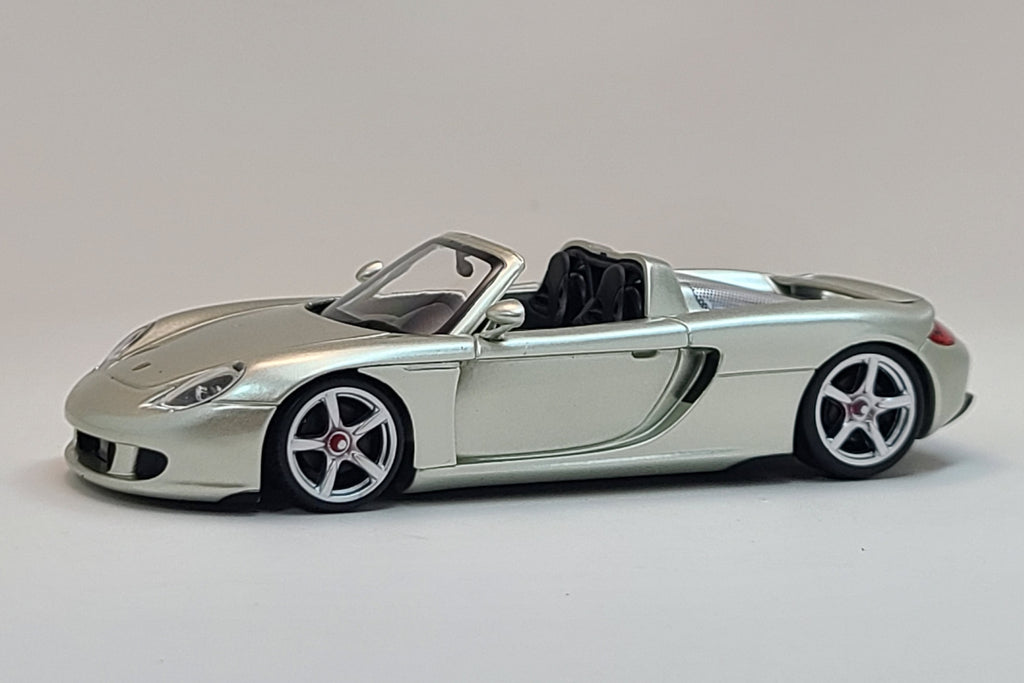 Porsche Carrera GT | 1:43 Scale Diecast Model Car | Maxichamps