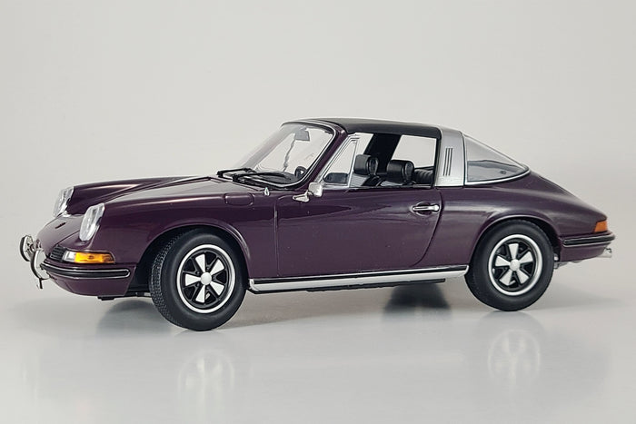 Porsche 911T Targa 2.4 (1972) | 1:18 Scale Diecast Model Car by Norev | Front Quarter