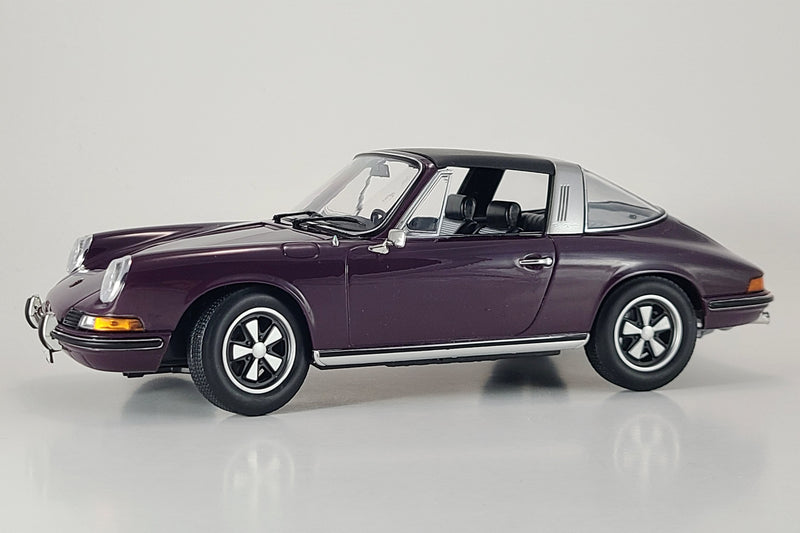 Porsche 911T Targa 2.4 (1972) | 1:18 Scale Diecast Model Car by Norev | Front Quarter