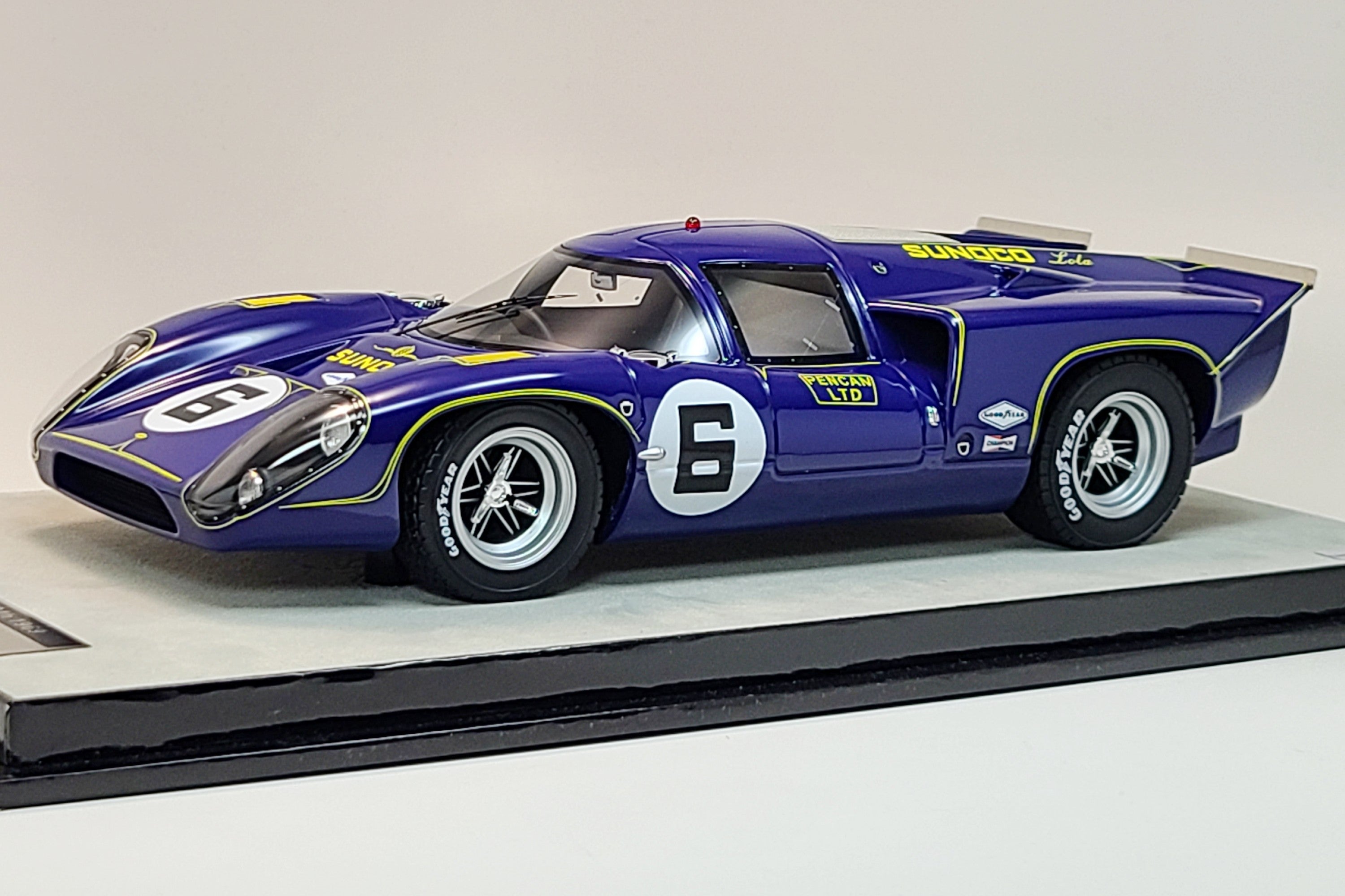 Lola T70 Mk III GT (1969 Daytona 24 Hours Winner) | 1:18 Scale Model Car by Tecnomodel | Front Quarter