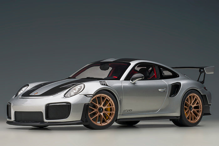 Porsche 911 GT2RS Weissach Package (991.2) | 1:18 Scale Model Car by AUTOart | GT Silver Variant
