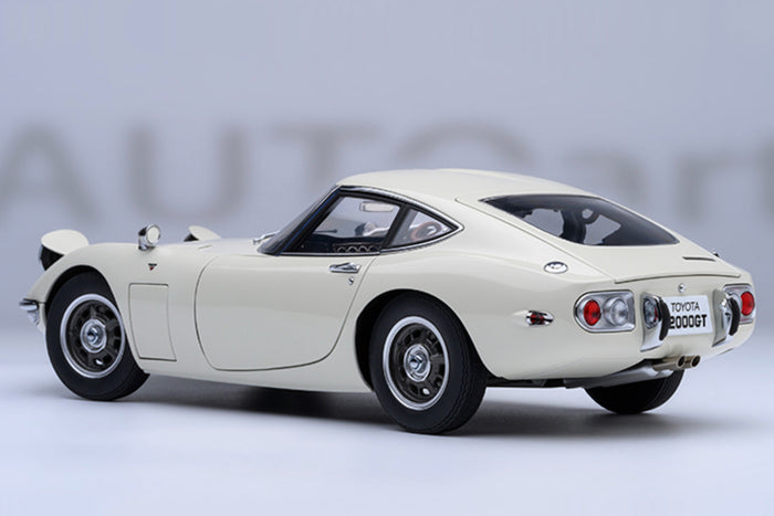Toyota 2000GT | 1:18 Scale Model Car by AUTOart | Rear Quarter