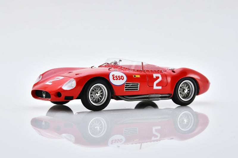 1:43 scale model Maserati 300S (1957 Cuban Grand Prix Winner) by Spark | Front Quarter View