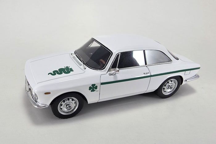 1:43 Scale Model Alfa Romeo GTA 1300 Junior by Schuco | Front Quarter
