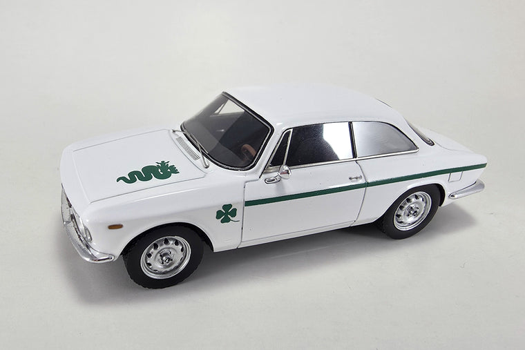 Alfa Romeo GTA 1300 Junior - 1:43 Scale Model Car by Schuco