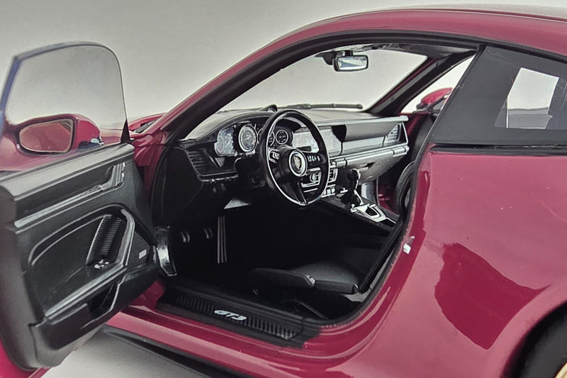 Porsche 911 GT3 (992) | 1:18 Scale Diecast Model Car by Norev | Left Interior