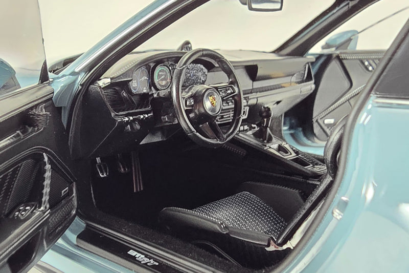 Porsche 911 S/T (2023) | 1:18 Scale Diecast Model Car by Norev | Driver Side Interior Detail