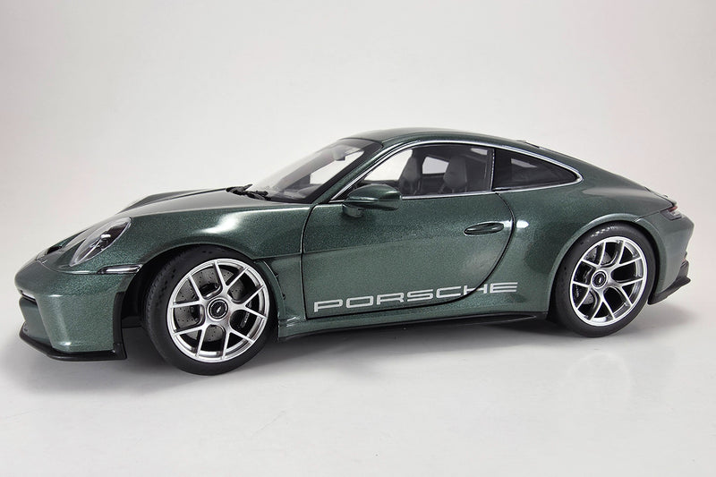 1:18 Scale Model Porsche 911 S/T | Malachite Green | Norev | Front Quarter