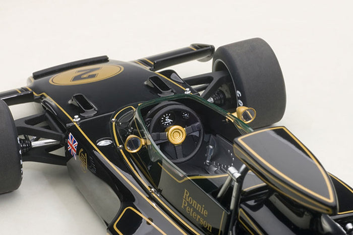 1:18 Scale Lotus 72E (1973, Ronnie Peterson) by AUTOart | Cockpit Detail