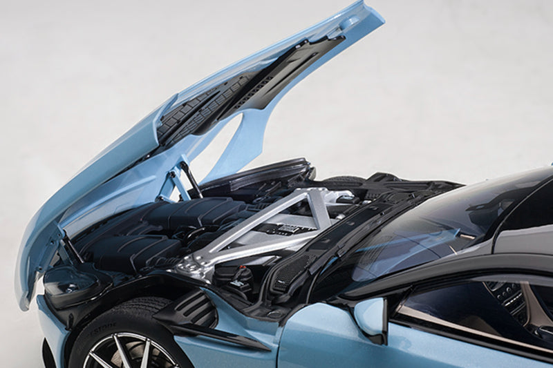 1:18 Scale Aston Martin DB11 by AUTOart | Engine Detail