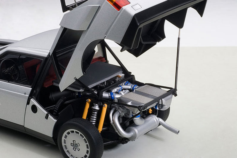 Lancia Delta S4 Stradale | 1:18 Scale Diecast Model Car by AUTOart | Engine Detail