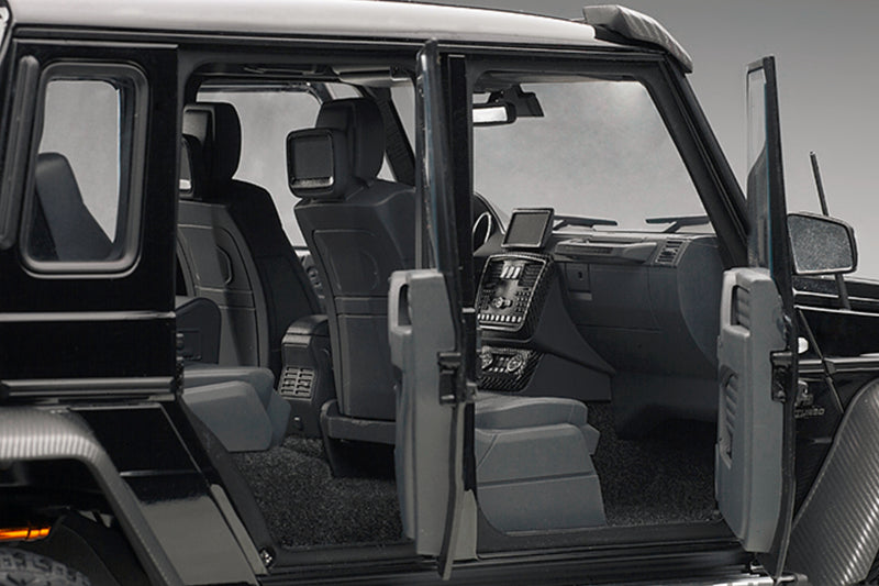 Mercedes-Benz G63 AMG 6x6 | 1:18 Scale Model Car by AUTOart | Right Interior