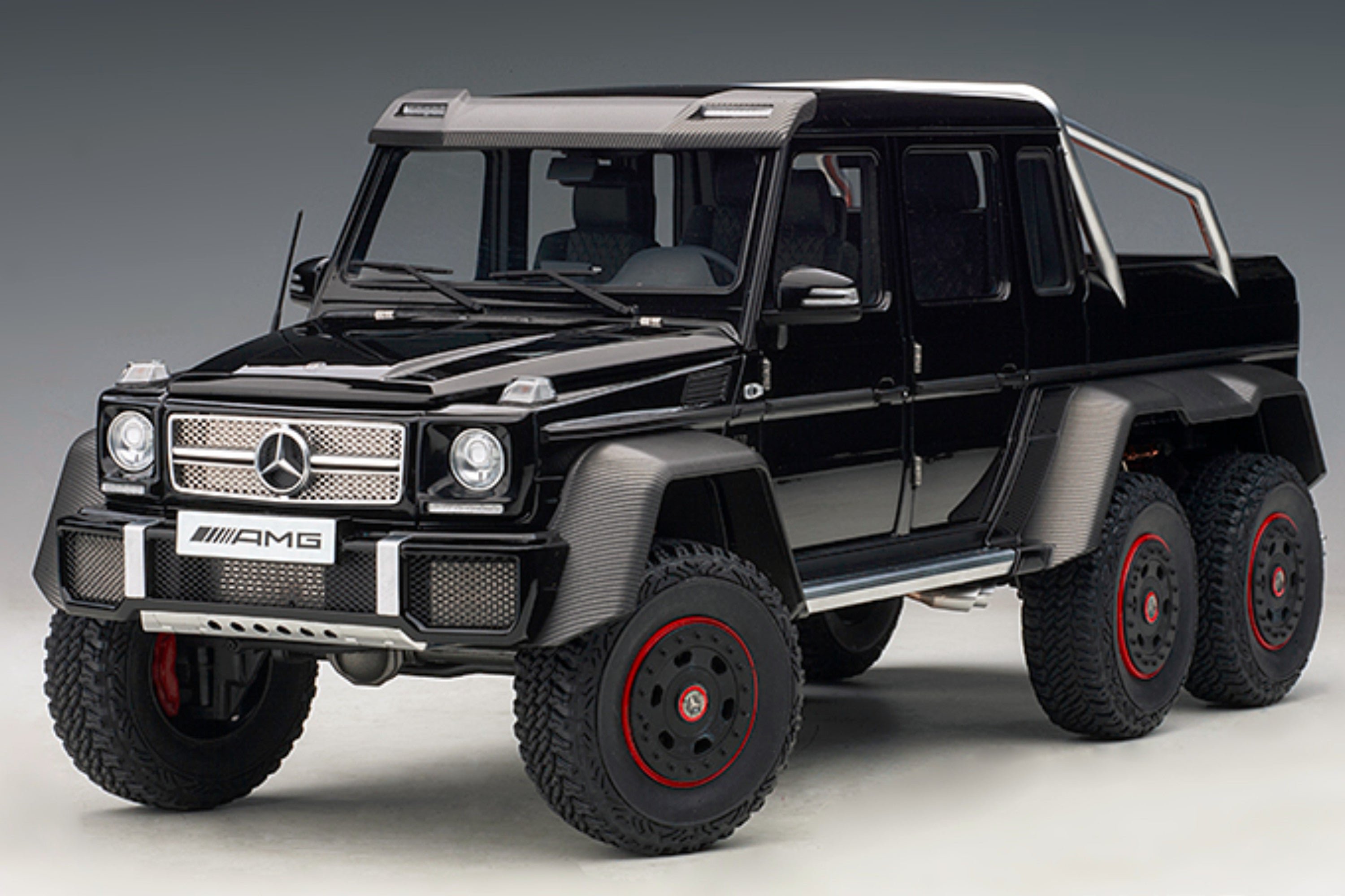 Mercedes-Benz G63 AMG 6x6 | 1:18 Scale Model Car by AUTOart | Front Quarter