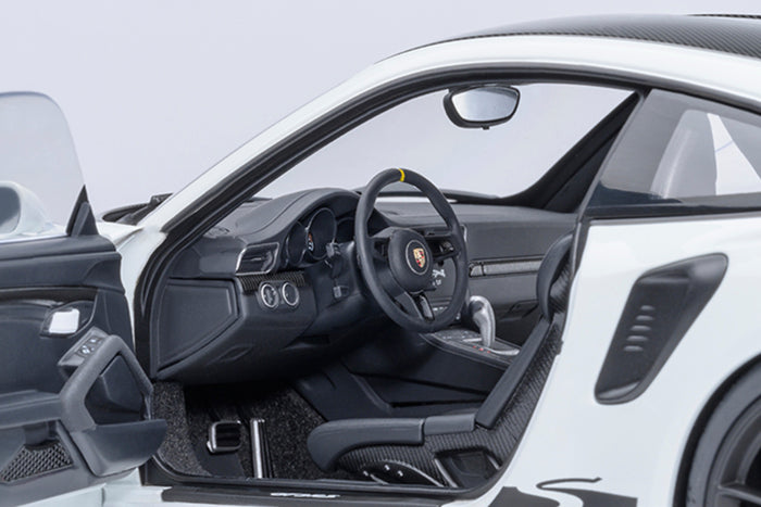 1:18 Scale Porsche 911 GT3 RS Weissach Package by AUTOart | Left Interior Detail