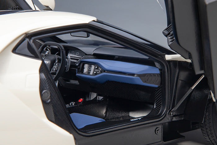 1:18 Scale Ford GT Heritage Edition by AUTOart | Right Interior