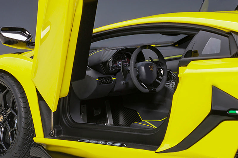 1:18 Scale Lamborghini Aventador SVJ by AUTOart | Left Interior Detail