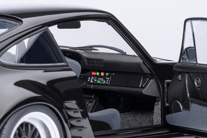 1:18 Scale Porsche 930 Turbo "Blackbird" (Wangan Midnight Comic Version #1) by AUTOart | Right Interior