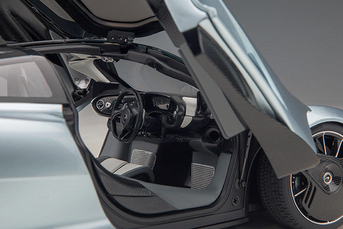 McLaren Speedtail | 1:18 Scale Model Car by AUTOart | Right Interior
