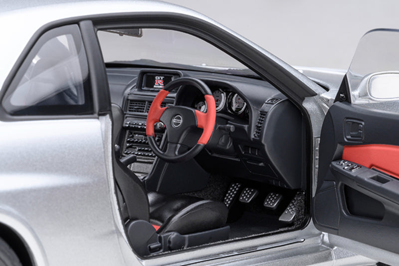 Nissan Skyline GT-R Z Tune (R34) | 1:18 Scale Model Car by AUTOart | Right Interior