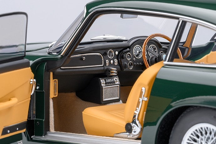 Aston Martin DB5 | 1:18 Scale Model Car by AUTOart | Left Interior