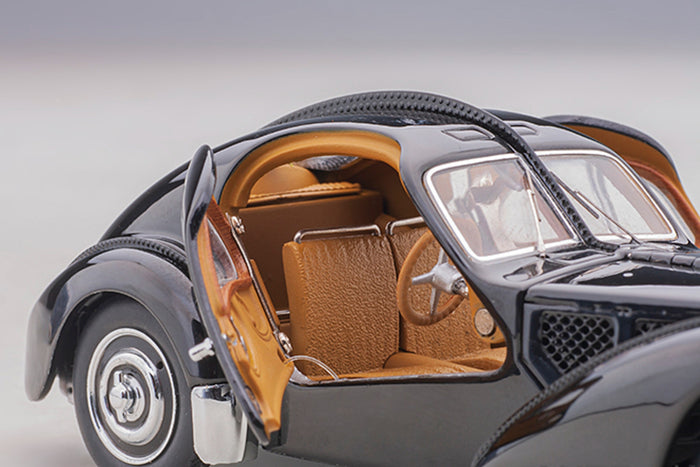 1:43 Scale Bugatti Type 57SC Atlantic by AUTOart | Right Interior