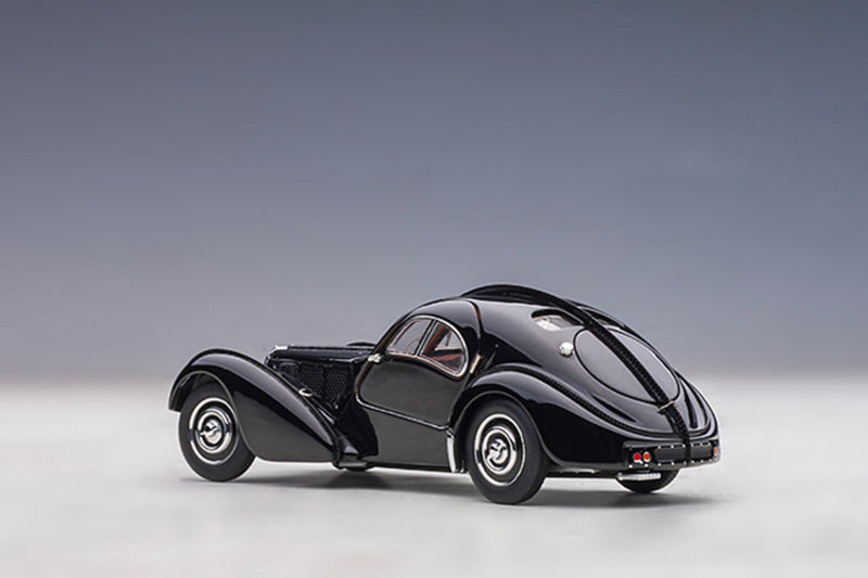 1:43 Scale Bugatti Type 57SC Atlantic by AUTOart | Rear Quarter