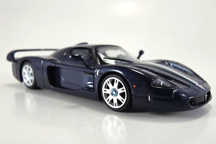 1:64 scale diecast Maserati MC12 Stradale by BBR | Right Front Quarter
