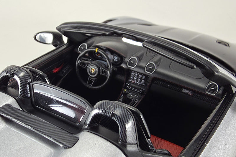 Porsche 718 Spyder RS (2023) | 1:18 Scale Diecast Model Car by Norev | Interior Detail