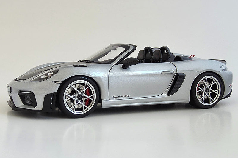 Porsche 718 Spyder RS (2023) | 1:18 Scale Diecast Model Car by Norev | GT Silver Front Quarter