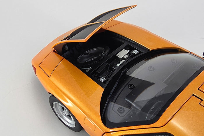Mercedes-Benz C111/II | 1:18 Scale Diecast Model Car by Norev | Front Detail