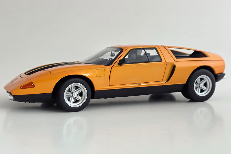 Mercedes-Benz C111/II | 1:18 Scale Diecast Model Car by Norev | Front Quarter