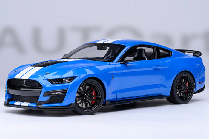 1:18 Scale Ford Mustang Shelby GT500 by AUTOart | Front Quarter