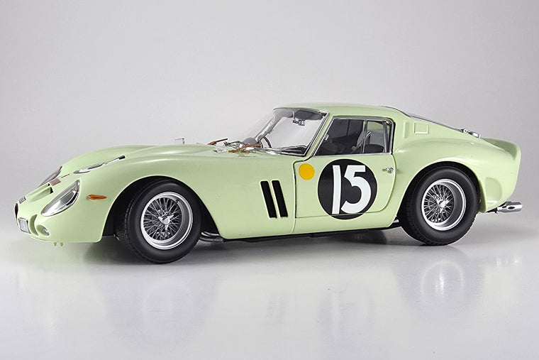 Ferrari 250 GTO (1962 Goodwood Tourist Trophy) - 1:18 Scale Diecast Model Car by Kyosho
