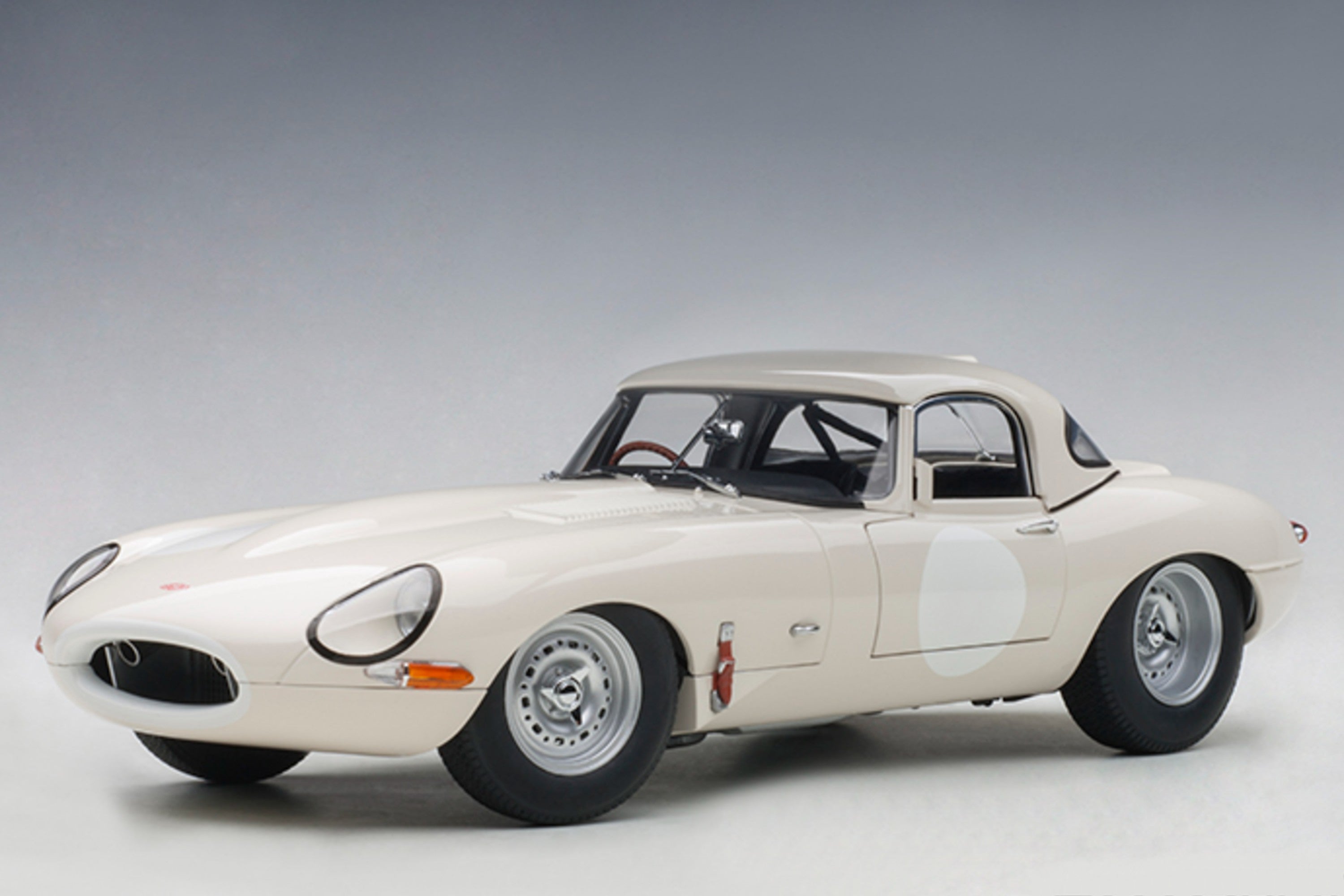 Jaguar E-Type Lightweight | 1:18 Scale Model Car by AUTOart | White Variant