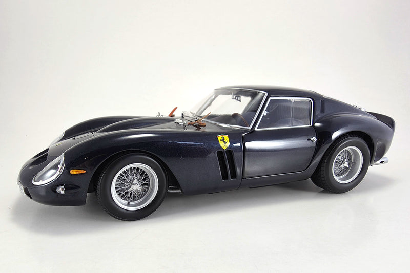 1:18 scale Ferrari 250 GTO by Kyosho| Left Front Quarter