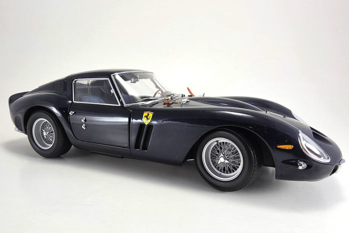 1:18 scale Ferrari 250 GTO by Kyosho| Right Front Quarter