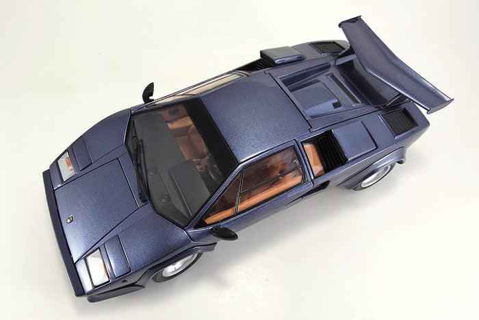 1:18-scale Lamborghini Countach 5000 Quattrovalvole by Kyosho | Overhead View