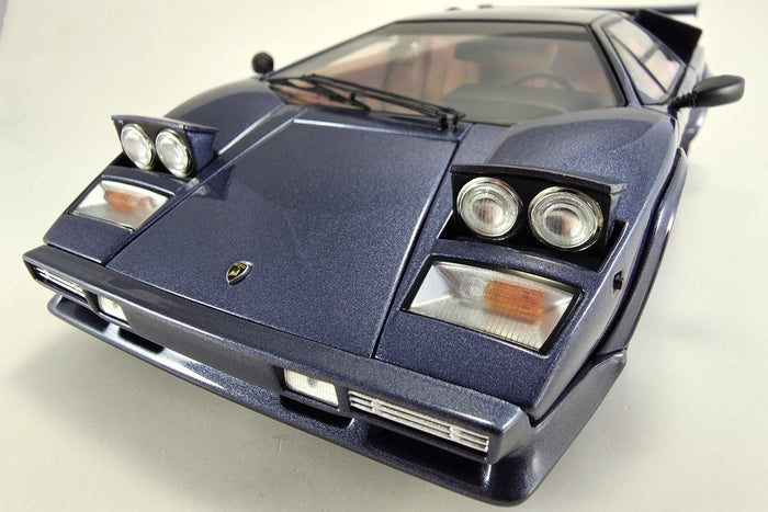 1:18-scale Lamborghini Countach 5000 Quattrovalvole by Kyosho | Pop-Up Headlights