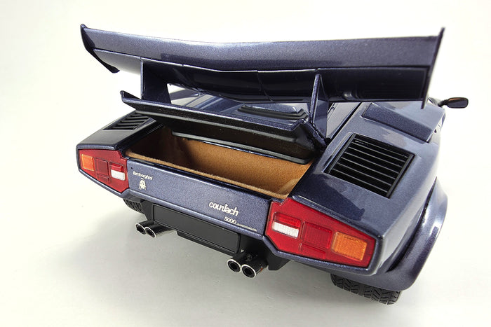 1:18-scale Lamborghini Countach 5000 Quattrovalvole by Kyosho | Trunk Detail