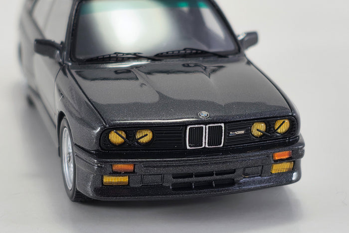1:43-scale BMW M3 Tour de Corse (E30) by Spark Models | Front Detail