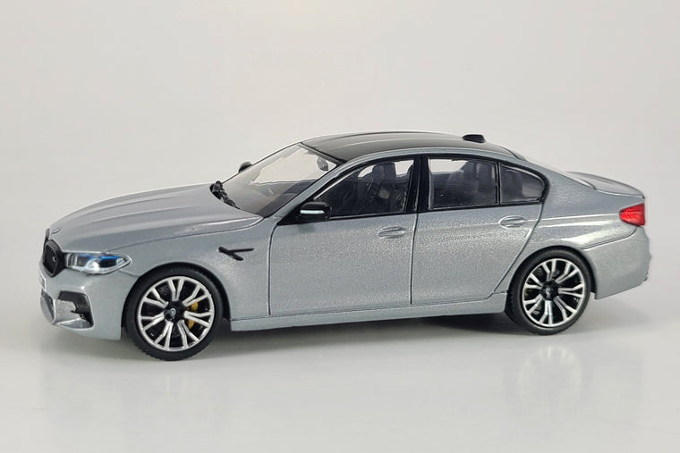 BMW M5 Competition (F90) - 1:43 Scale Diecast Model Car by Solido