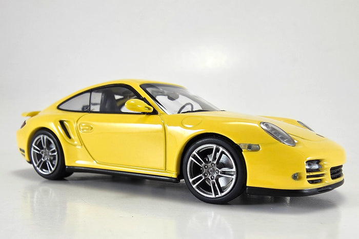 1:43 scale diecast Porsche 911 Turbo (997) by Maxichamps | Right Front Quarter
