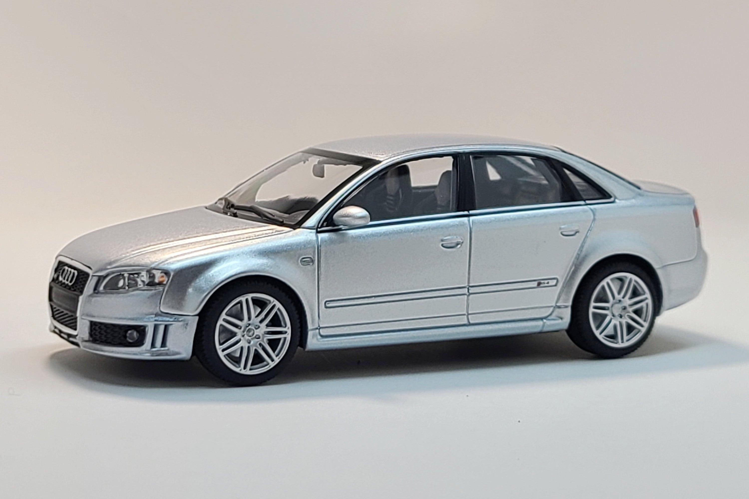 Audi RS 4 (B7) | 1:43 Scale Diecast Model Car by Maxichamps | Front Quarter