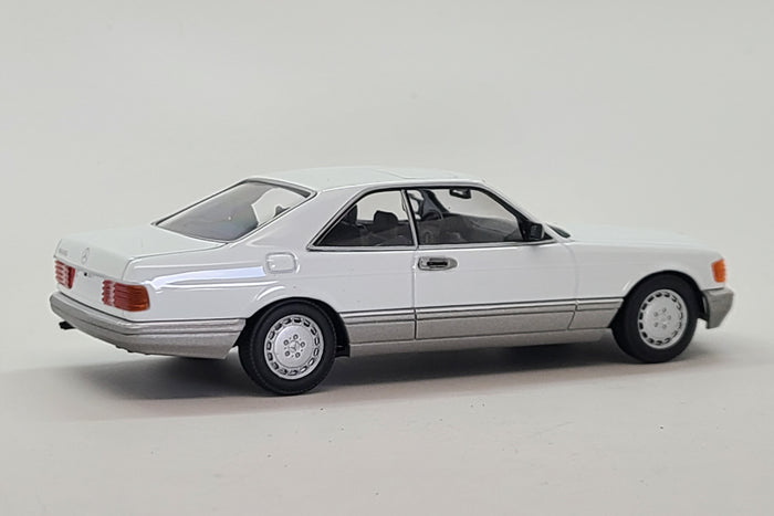 Mercedes-Benz 560SEC | 1:43 Scale Diecast Model Car by Maxichamps | White Rear