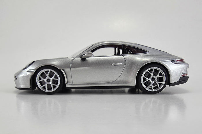 1:43 Scale Diecast Porsche 911 S/T by Maxichamps | Side View