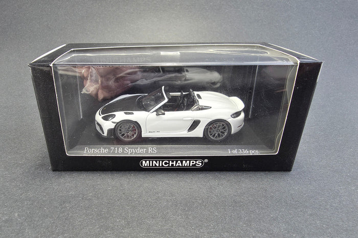 1:43 scale Porsche 718 Spyder RS by Minichamps | Original packaging