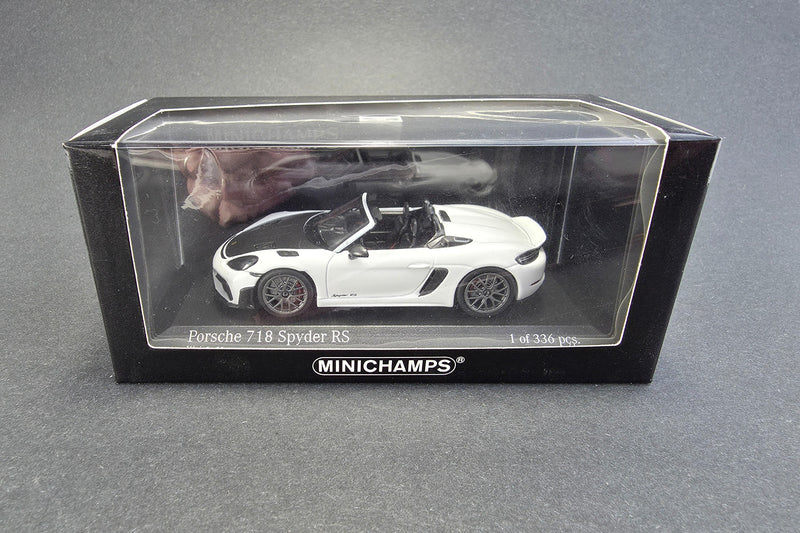 1:43 scale Porsche 718 Spyder RS by Minichamps | Original packaging