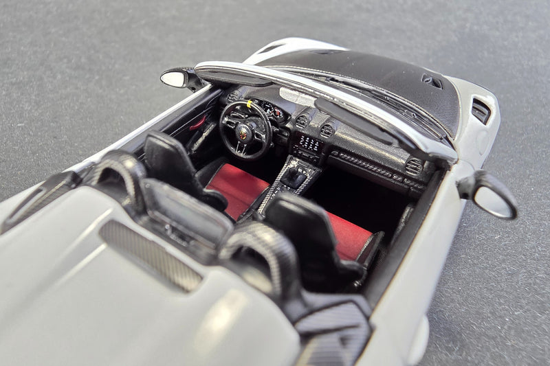 1:43 scale Porsche 718 Spyder RS by Minichamps | Interior Detail