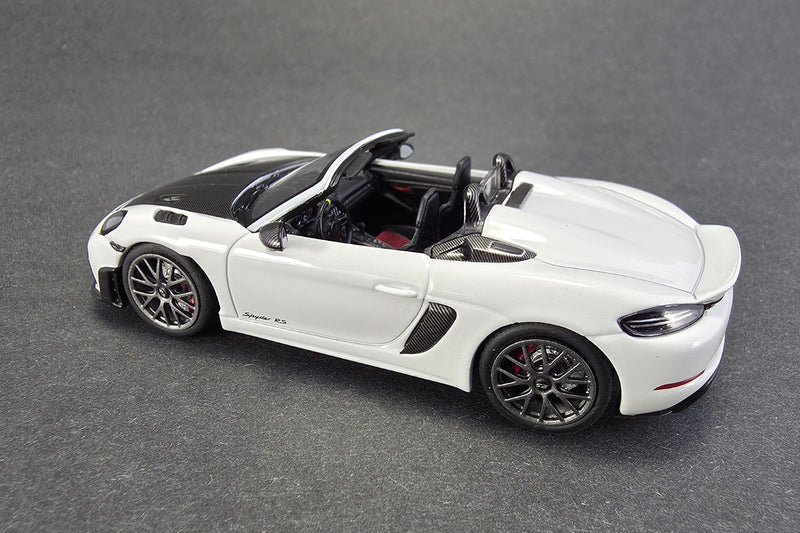 1:43 scale Porsche 718 Spyder RS by Minichamps | Left Rear Quarter
